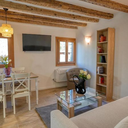 Ecco Suites Apartments Venesia Bagian luar foto
