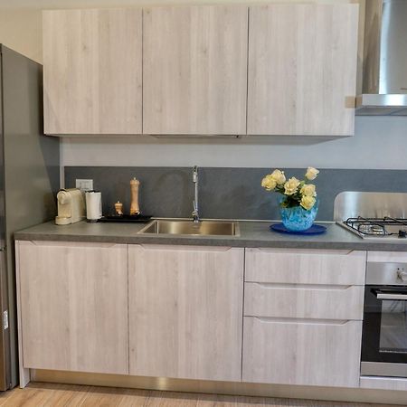 Ecco Suites Apartments Venesia Bagian luar foto