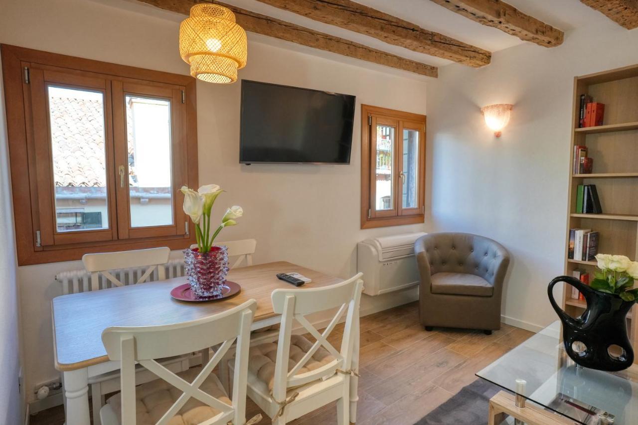 Ecco Suites Apartments Venesia Bagian luar foto