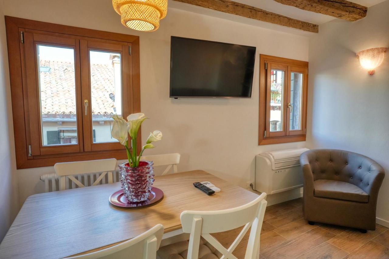 Ecco Suites Apartments Venesia Bagian luar foto