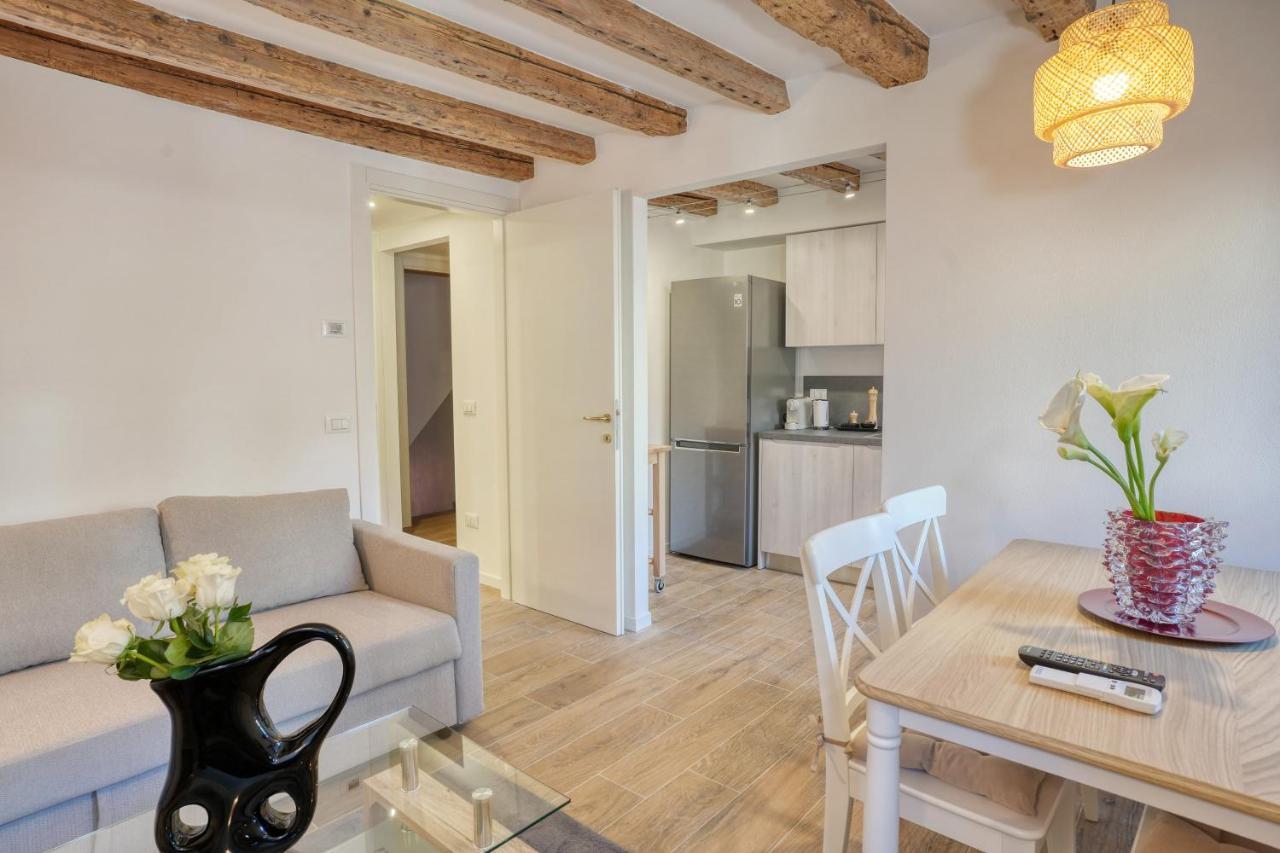 Ecco Suites Apartments Venesia Bagian luar foto